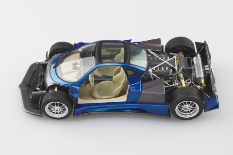 AOSHIMA 05602 - PAGANI ZONDA C12S 2000